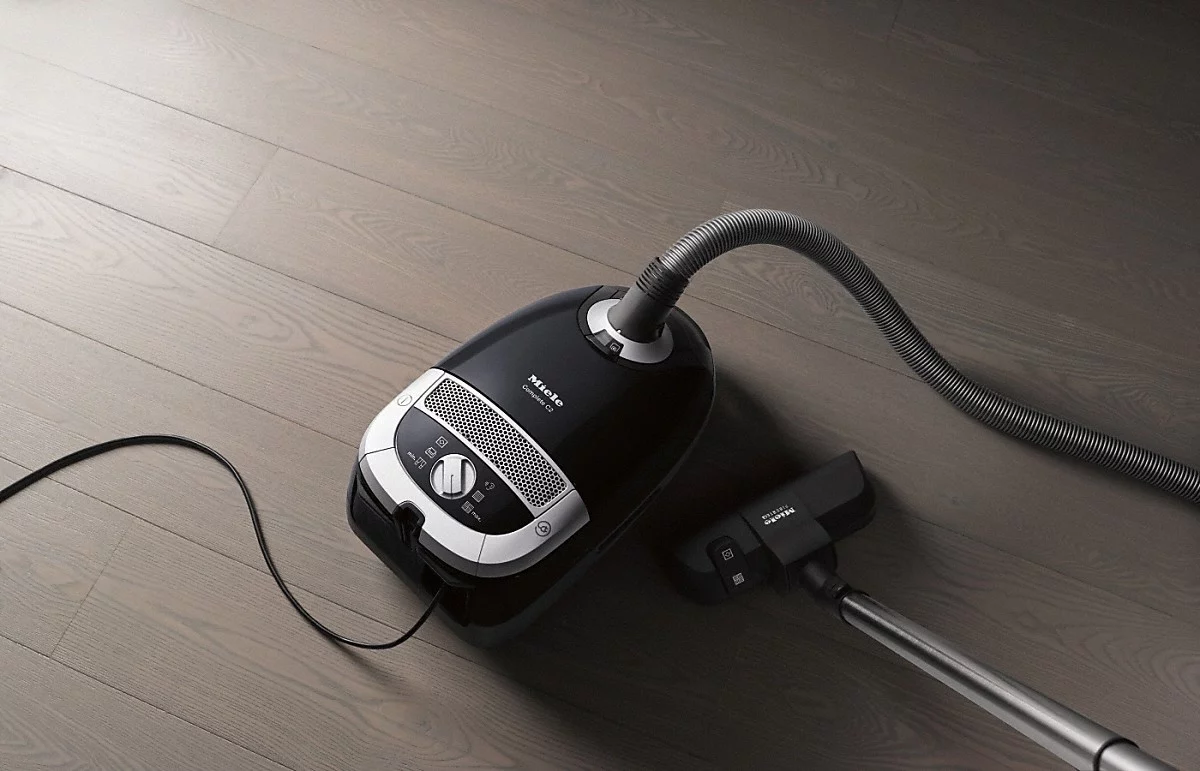 جاروبرقی میله C2